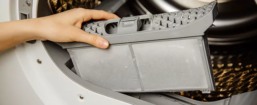 Signs Of A Clogged Dryer Lint Trap in Arlington, Washington